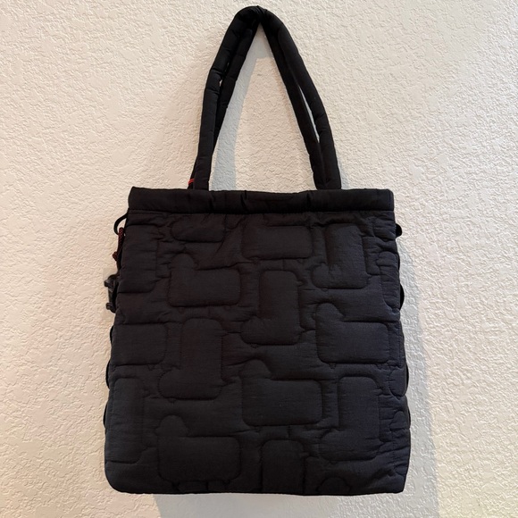 Woolrich x Target Quilted Sheep Tote Bag Black - Picture 6 of 11